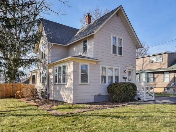 1114 Hill Ave, Elgin, IL 60120