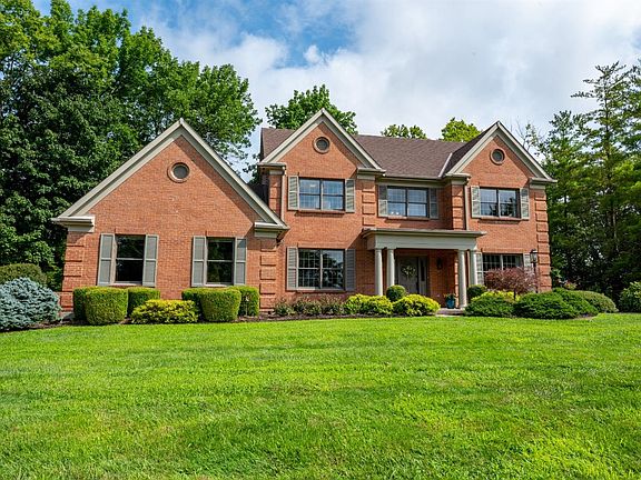 3rd image of 7298 Southpointe Dr