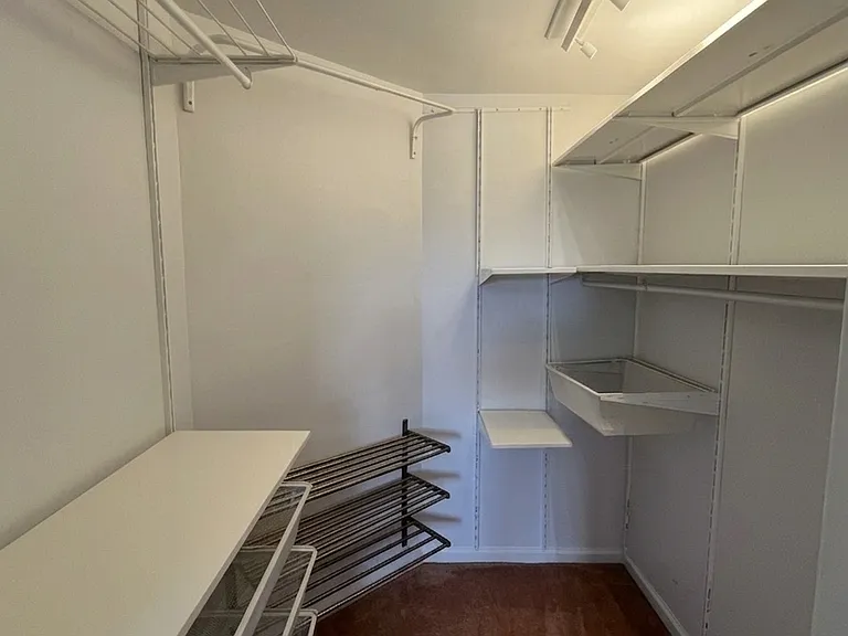 Walk-in closet