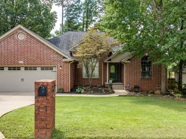 2000 Cherrybend Dr, Little Rock, AR 72211