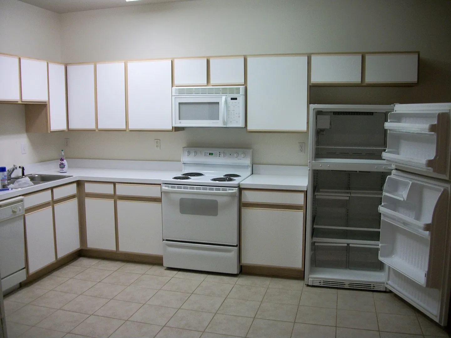 271004001 — Photo 2