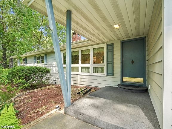 3rd image of 45 Sunset Rd