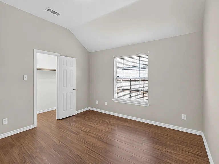 2848 Gillespie Ln — Photo 23