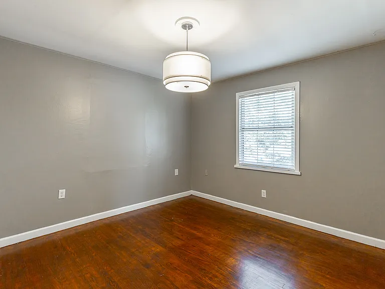 1209 Hanover St — Photo 18