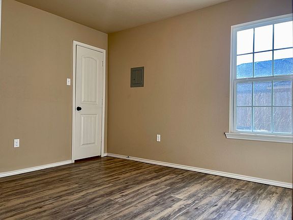 2nd image of 1019 Preston Trl #B