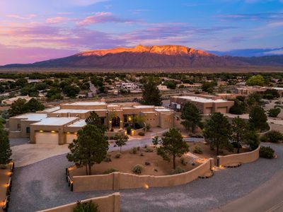 204 Tierra De Corrales Rd, Corrales, NM, 87048