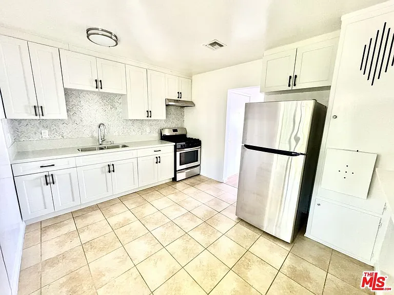 3713 1/2 Selby Ave — Photo 11