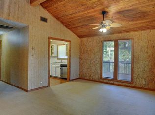 302 Somerset Rd, Montgomery, TX 77316