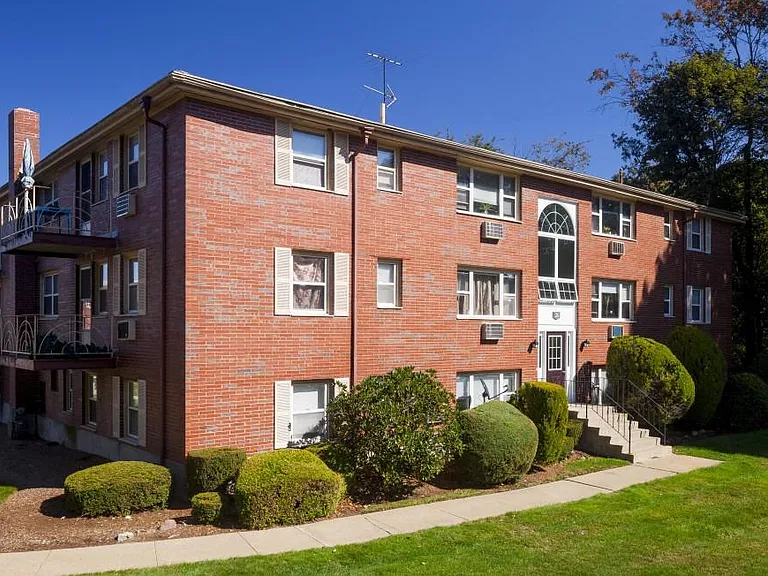 Francis Crossing Apartment Homes — Photo 4