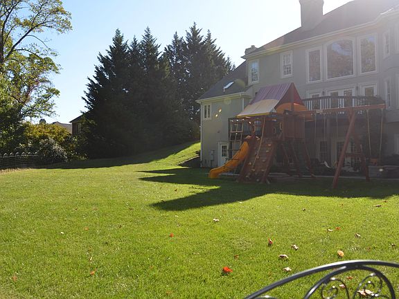 5th image of 6757 Hidden Woods Dr