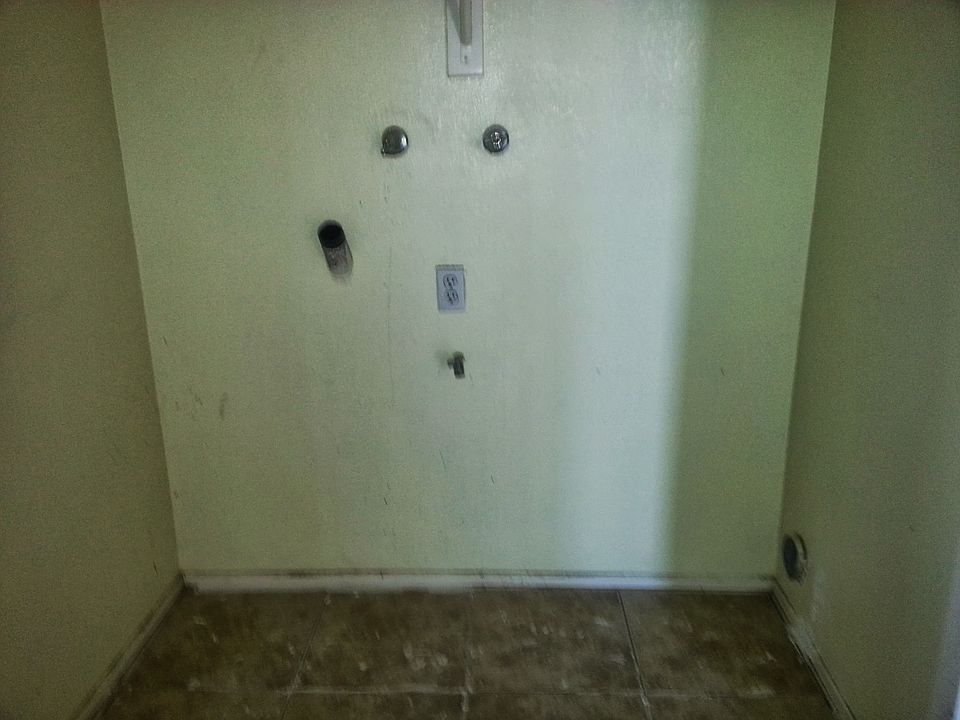 2nd image of 16520 Brighton Ave APT 3