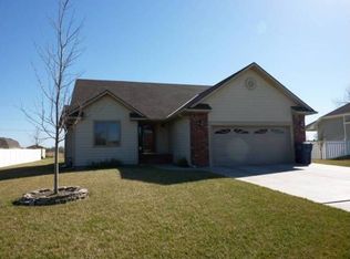 611 E 39th Ave, Hutchinson, KS 67502