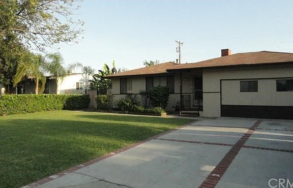 3rd image of 1904 W Palm Dr