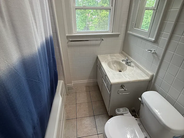 3261 Euclid Heights Blvd #A — Photo 8