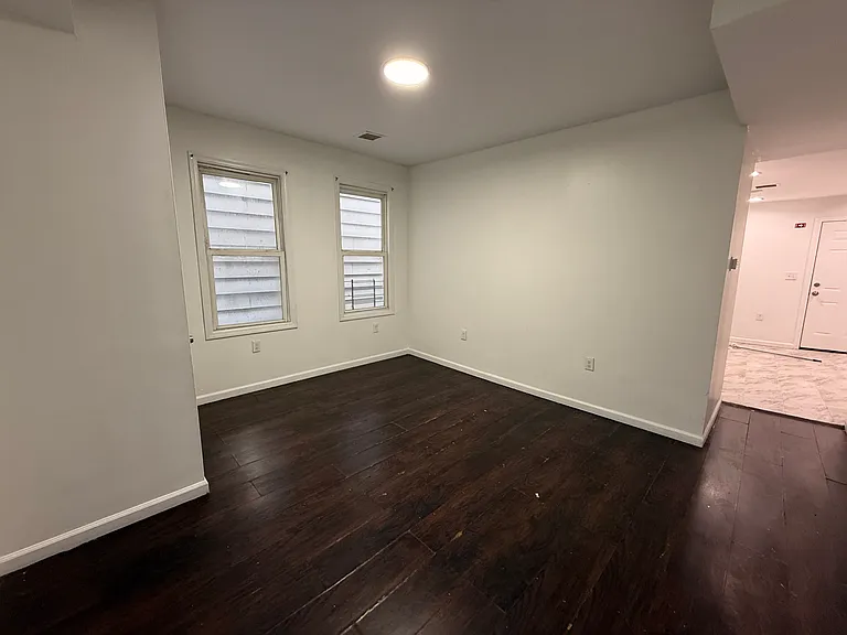 480 Irvine Turner Blvd #2 — Photo 6