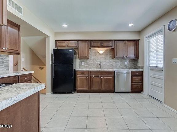 2nd image of 134 E Riviera Dr