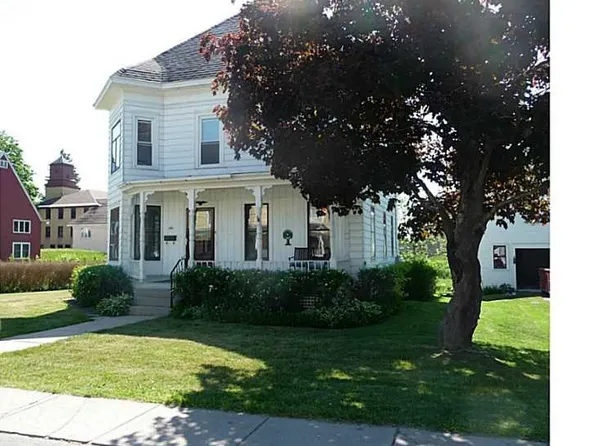 6 N Park St, Adams, NY 13605