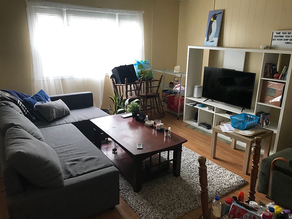 2nd image of 37 Lawn St