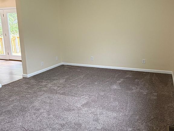 5th image of 1051 Mount Vernon Cir