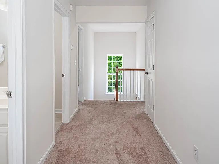 7908 Clover Creek Ct — Photo 2