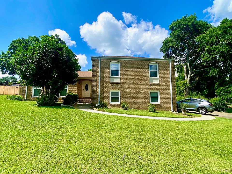 1st image of 2217 Travis Dr
