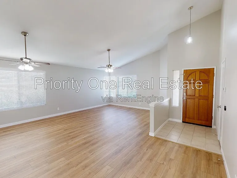 12441 Kestrel St — Photo 16