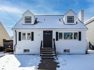 40 Como Rd, Hyde Park, MA 02136