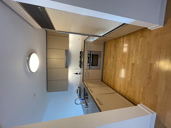 4th image of 301 Mission St APT 22J
