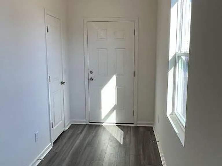 495 Pender Woods Dr — Photo 3