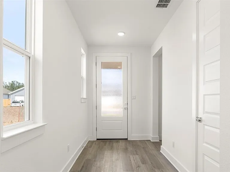 1012 Yaupon Holly Dr — Photo 5