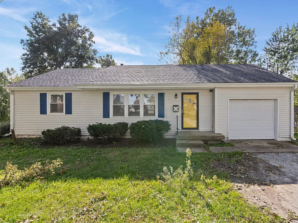 2403 NE Shady Lane Dr