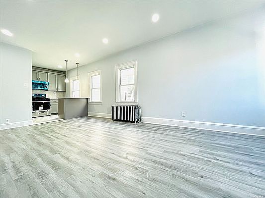 5th image of 93-05 Eldert Ln #2