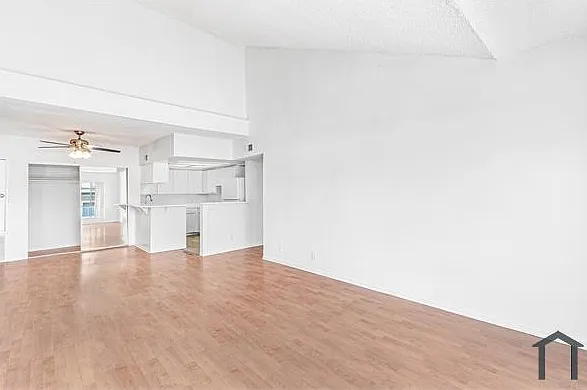 15603 Parthenia St #205 — Photo 1