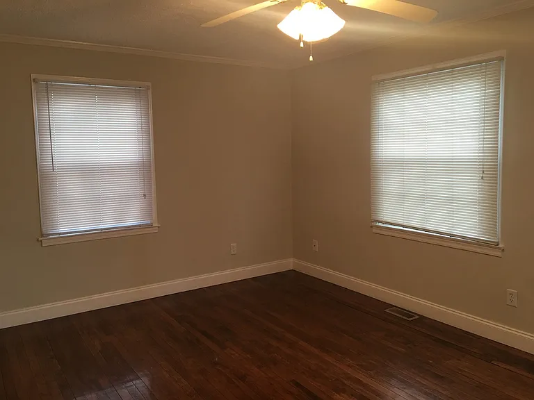 1507 McKennie Ave — Photo 2