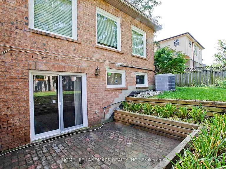 252 Dunview Ave #BSMNT — Photo 2