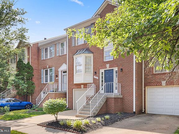 3rd image of 5724 Wood Creek Ln