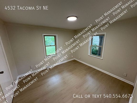 3rd image of 4532 Tacoma St NE