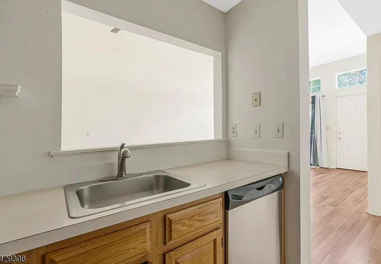 44 Spruce Ct — Photo 16