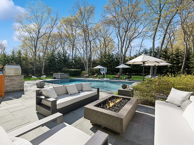 64 Birchwood Ln — Photo 8