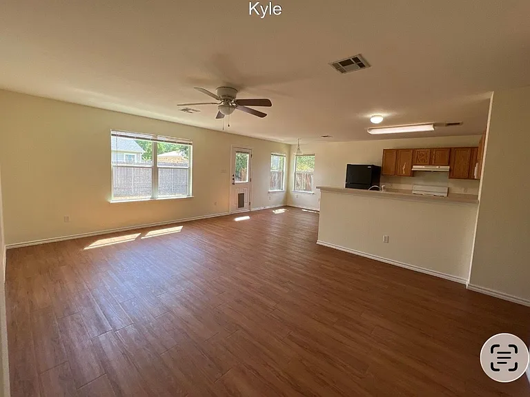 940 Goldenrod St — Photo 7