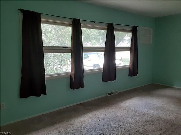 2nd image of 614 Woodmere Dr