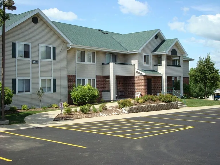 City View Apartments — Photo 2