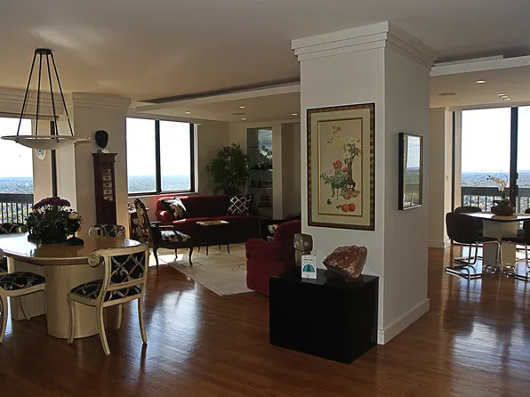 27110 Grand Central Pkwy APT 31V, Floral Park, NY 11005