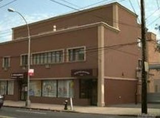 72-52 Metropolitan Ave #2E, Middle Village, NY 11379