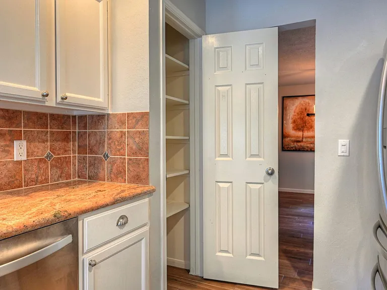 15 White Bark Pl — Photo 22