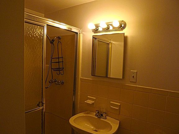 5th image of 1233 E 95th St #201