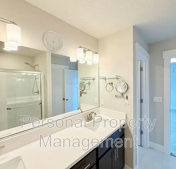 1530 NW 29th Pl — Photo 26