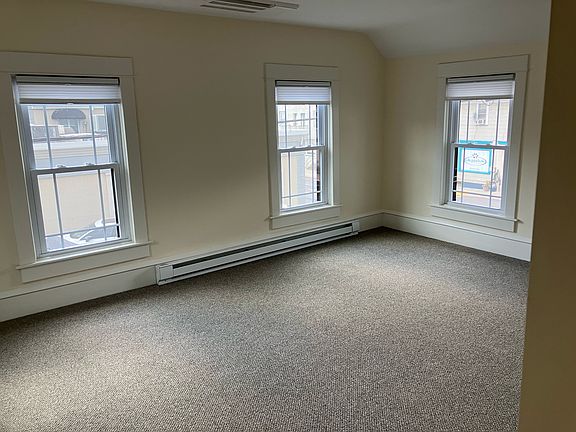 5th image of 124 N Main St #B
