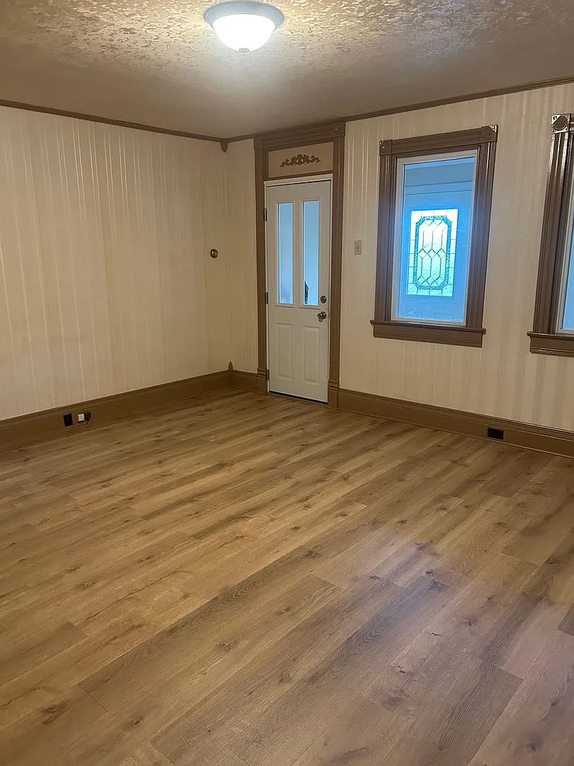 1 Bedroom 1 Bathroom House For Rent *With Bonus Room* — Photo 1