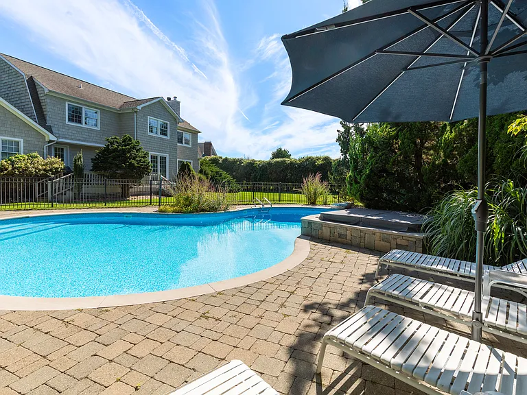 105 Mill Creek Close — Photo 26